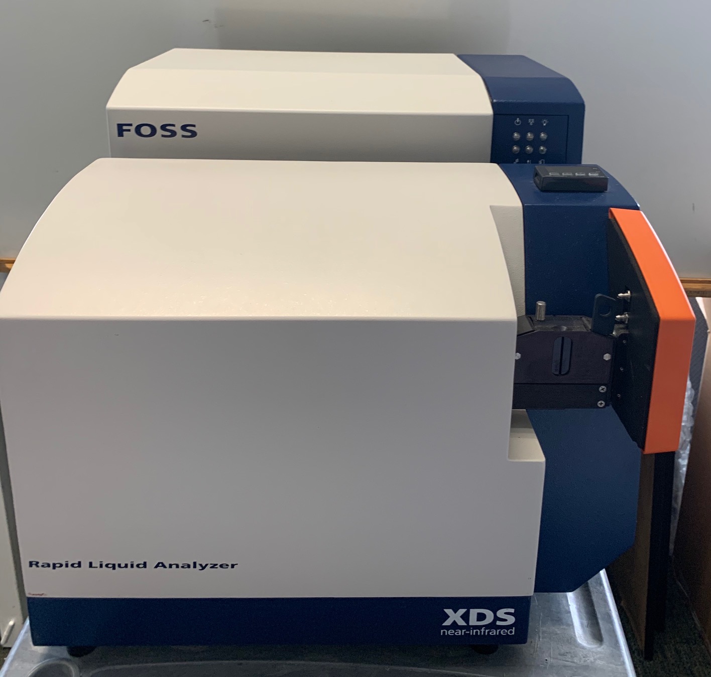 FOSS XM-1000 front